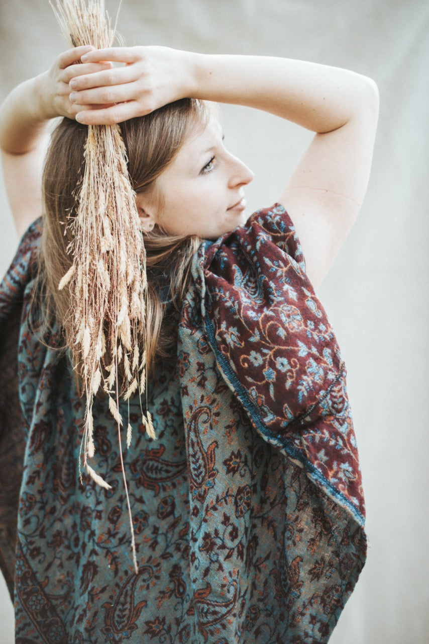 Poncho Paisley | ROSALIE | Petrol-Rot | warmer Überwurf