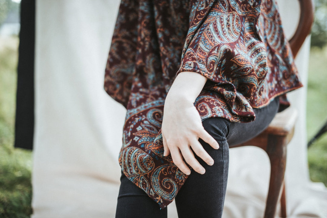 Cozy poncho ~ aurelia
