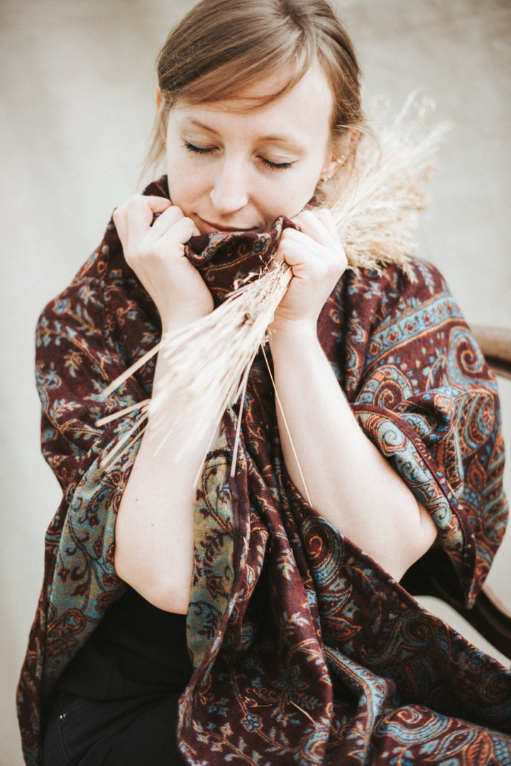 Cozy poncho ~ aurelia
