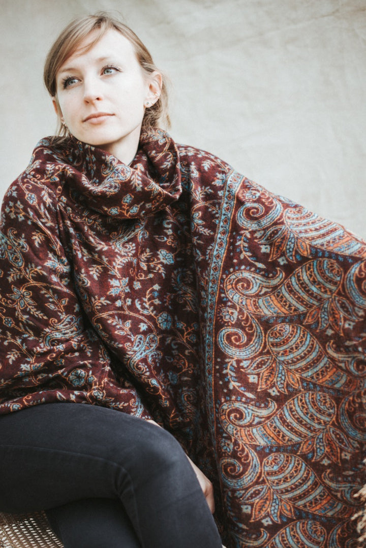Cozy poncho ~ aurelia