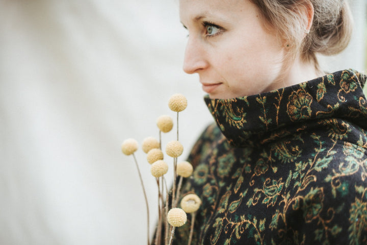 Kuscheliger Poncho | ISABELLA | Schwarz & Grün | warmer Überwurf