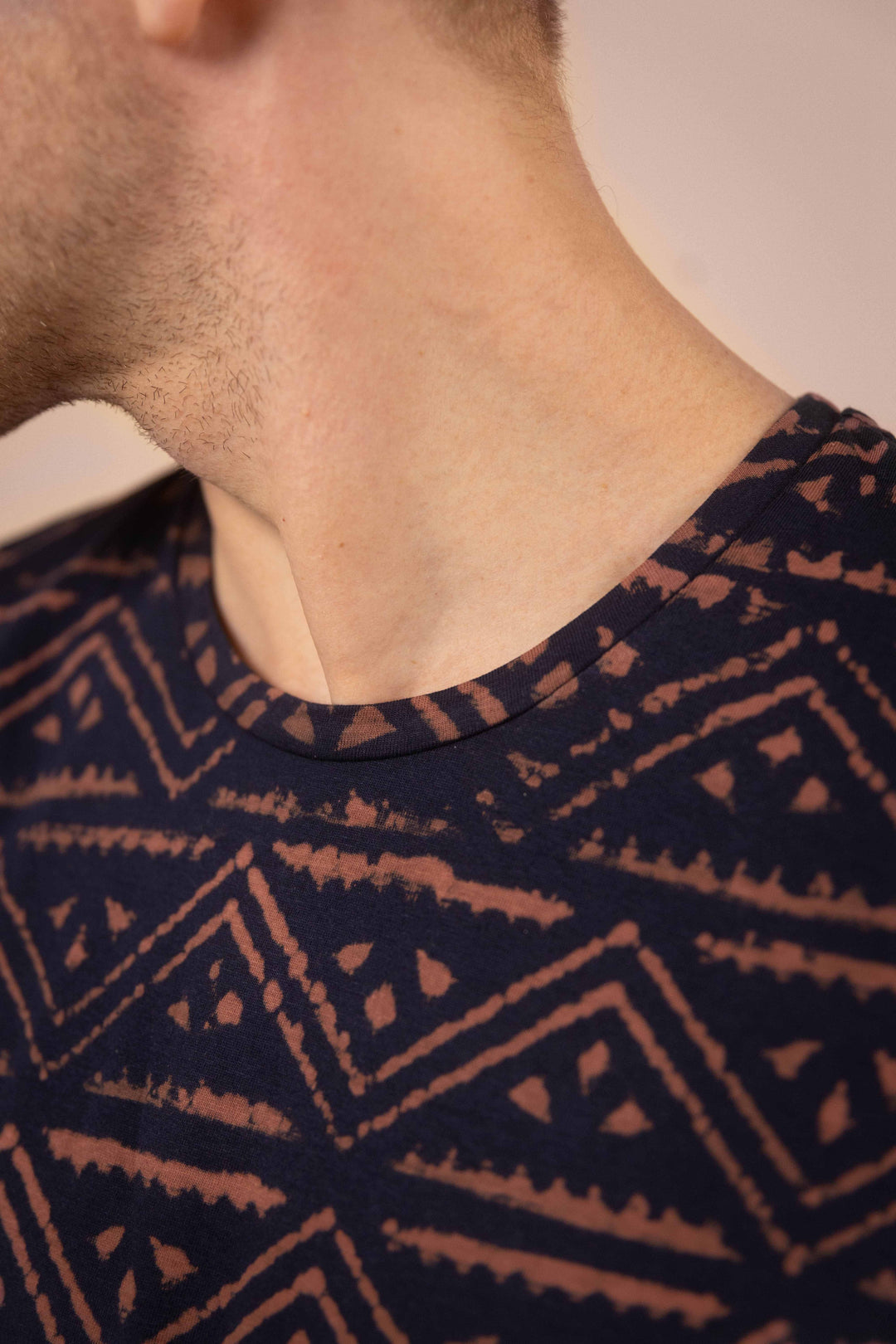 T-Shirt mit Blockprints blau-rosé