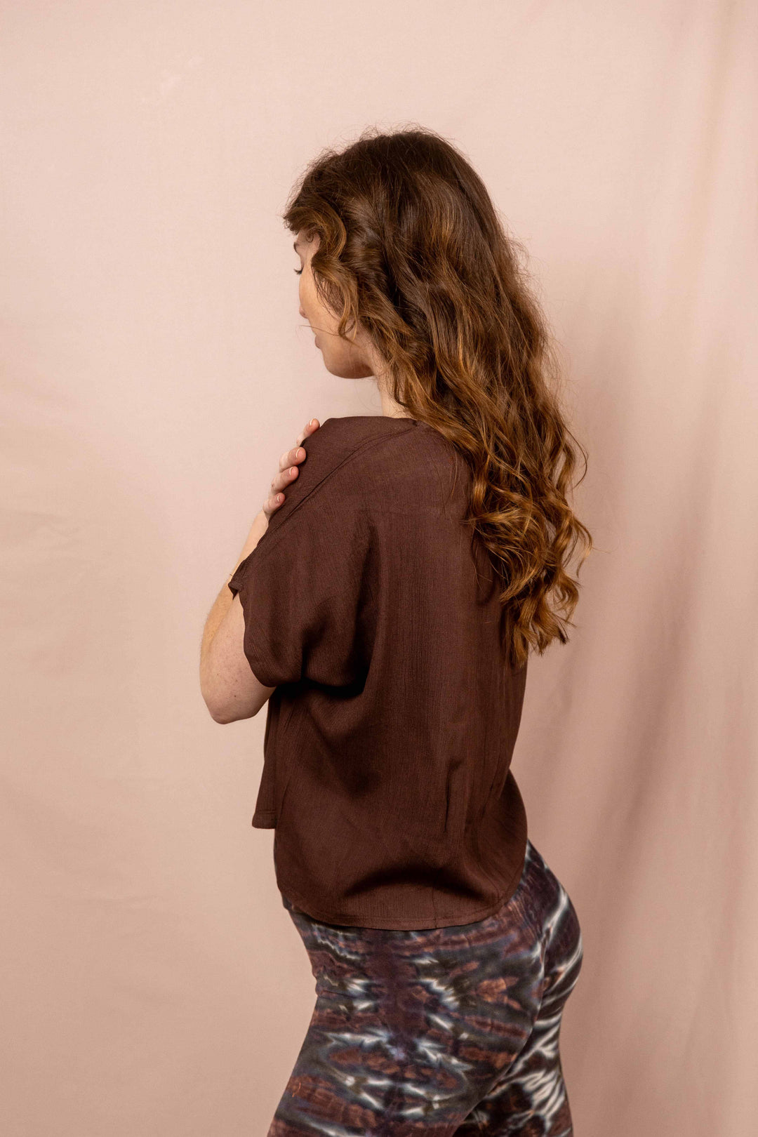 Luftiges Shirt in Braun, Vintage Oberteil, T-Shirt