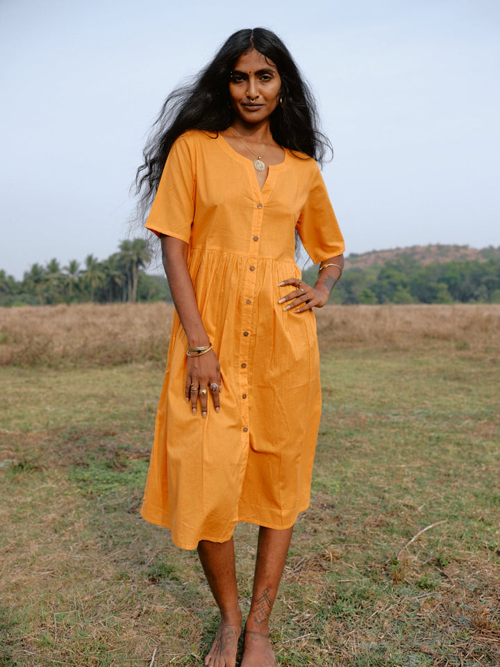 Oronge Gelbes Sommerkleid, Leichtes und kurzes Kleid, Kleider mit Knöpfen 