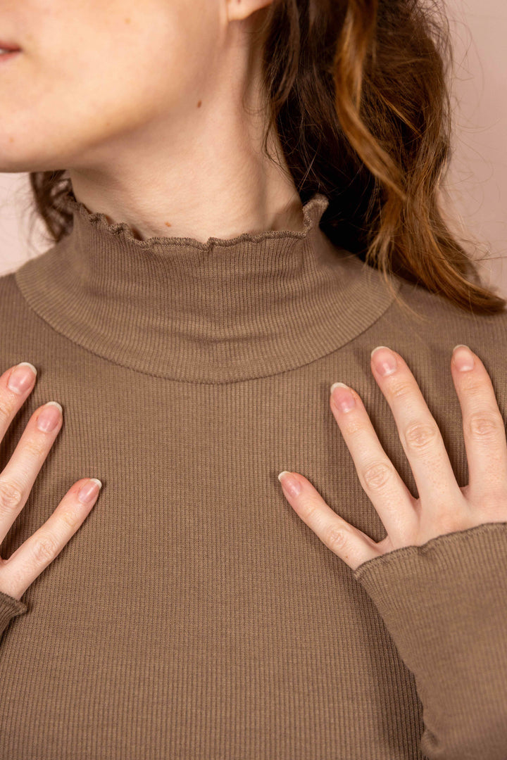 Wintertop, Taupe, Grau Braun, Stehkragen, Rollkragen, Wintersport, Feinrip Langsleeven, Langärmliges Shirt