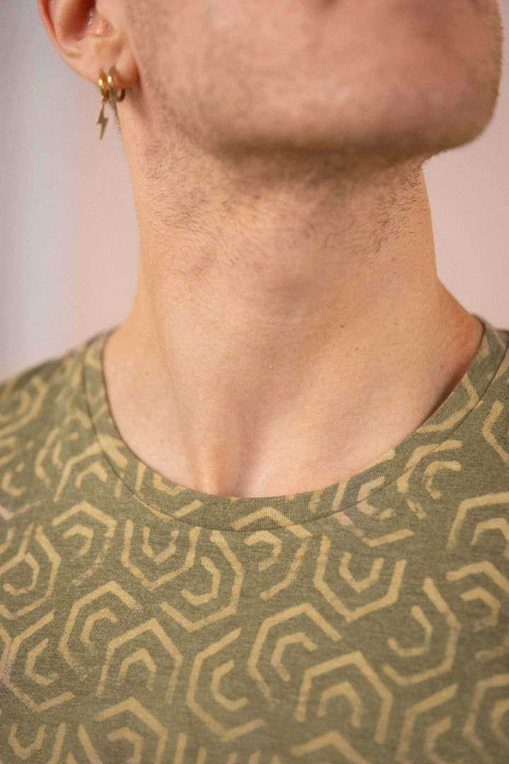 T-Shirt mit Blockprints grün