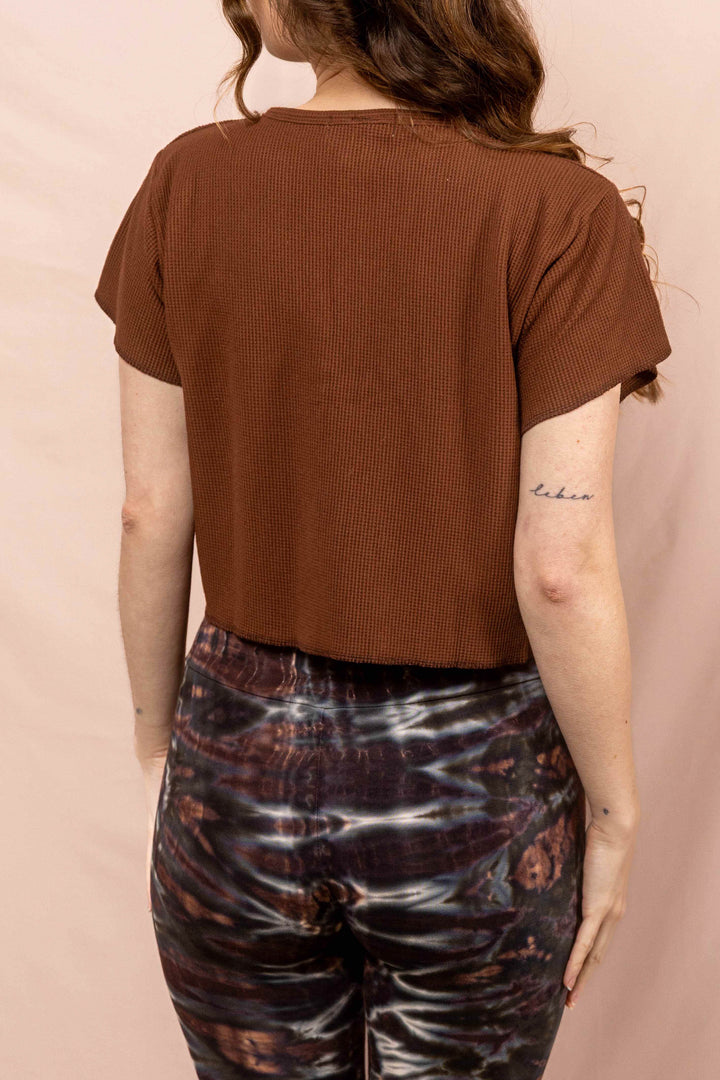 Helle Sommerbluse in Braun, Waffle Shirt, Top mit Knöpfen, Bluse, Kurzärmelig 