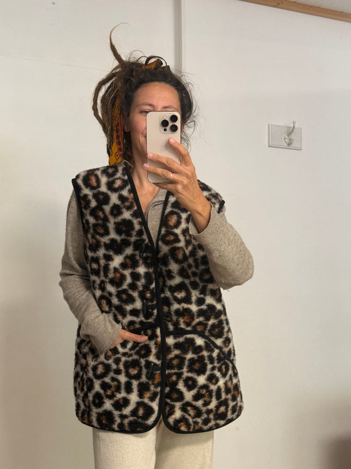 Sample Sale 