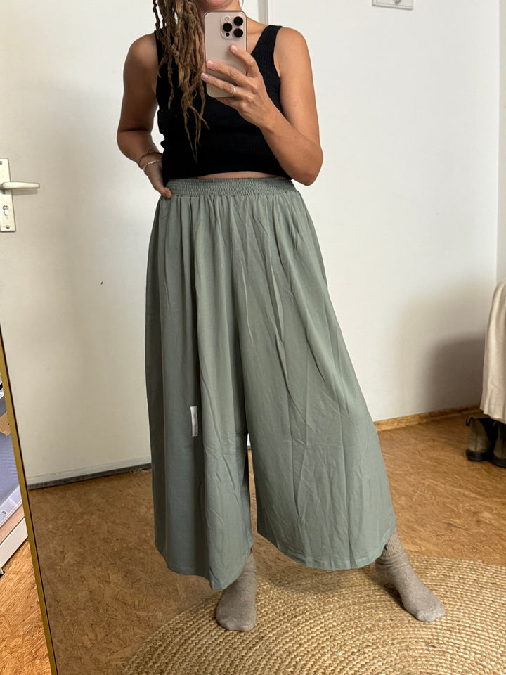 Sample Sale 