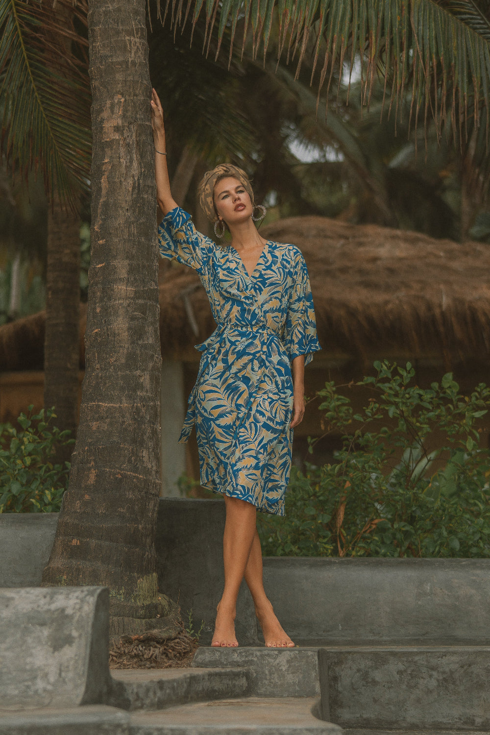 Langer Moderner Kimono. Sehr Leicht zu tragende Boho Vintage Fashion. Auch gut geeignet als Bademantel für den Strand, Urlaub, Sauna oder als Morgenmantel.