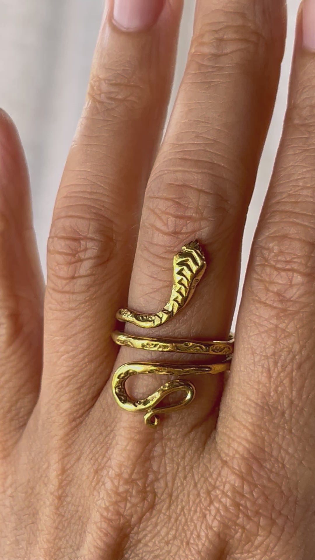 Ring ~ SERPENT MAMA ~ Messing