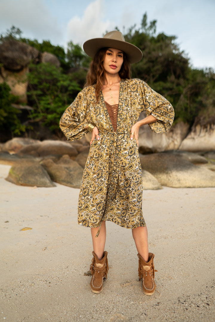 Vintage Kimono in Senfgelb. Paisley Muster, Gelb Beige, Morgenmantel, Bademantel.