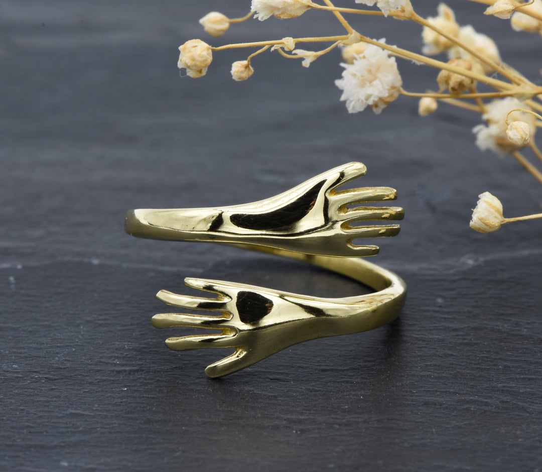 Hugging ring | Hug | Brass | Boho jewelry