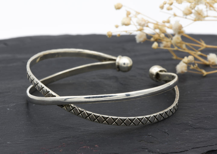 Verspielter Silber Armreif Alaya | 925er Sterling Silber | Designerstück