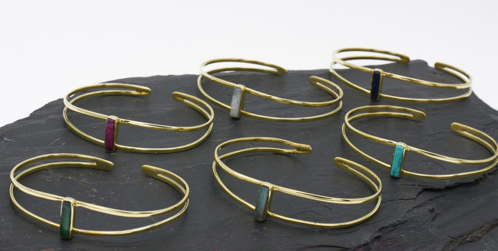 Adjustable bangle onyx | Brass | Black gem | bracelet