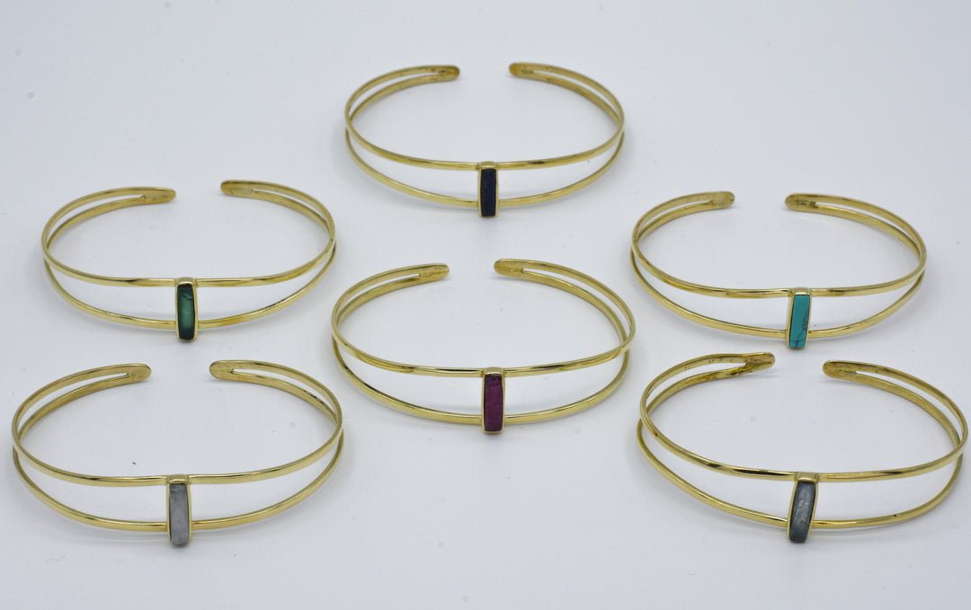 Adjustable bangle Aventurin | Brass | Green gem | bracelet