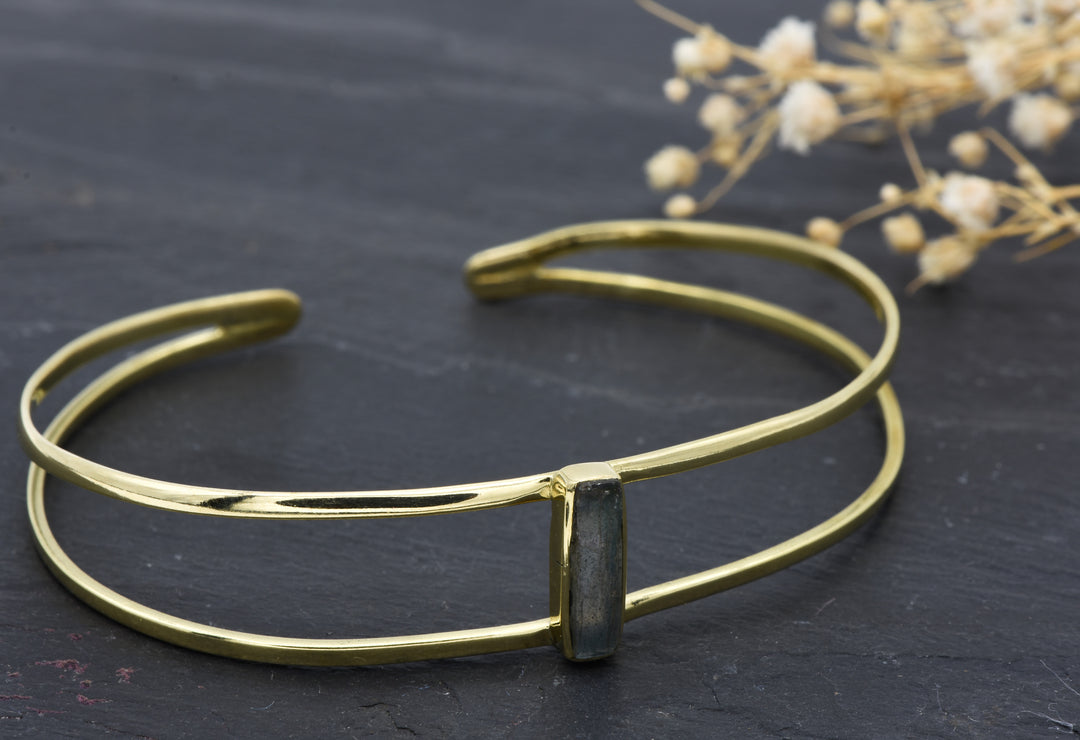 Adjustable bangle Labradorite | Brass | Gray gem | bracelet