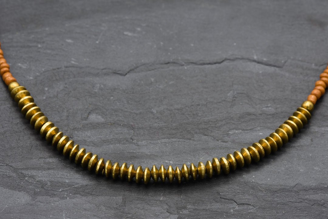 Halskette Mara | mit rostroten Perlen | Messing & Glas
