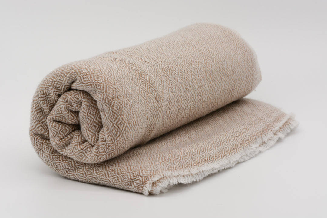Kaschmirdecke | Luxus Decke DIAMANT ROSE aus 100% Kaschmir | 140x250 cm | Rosébeige Groß kuschelig weich leicht