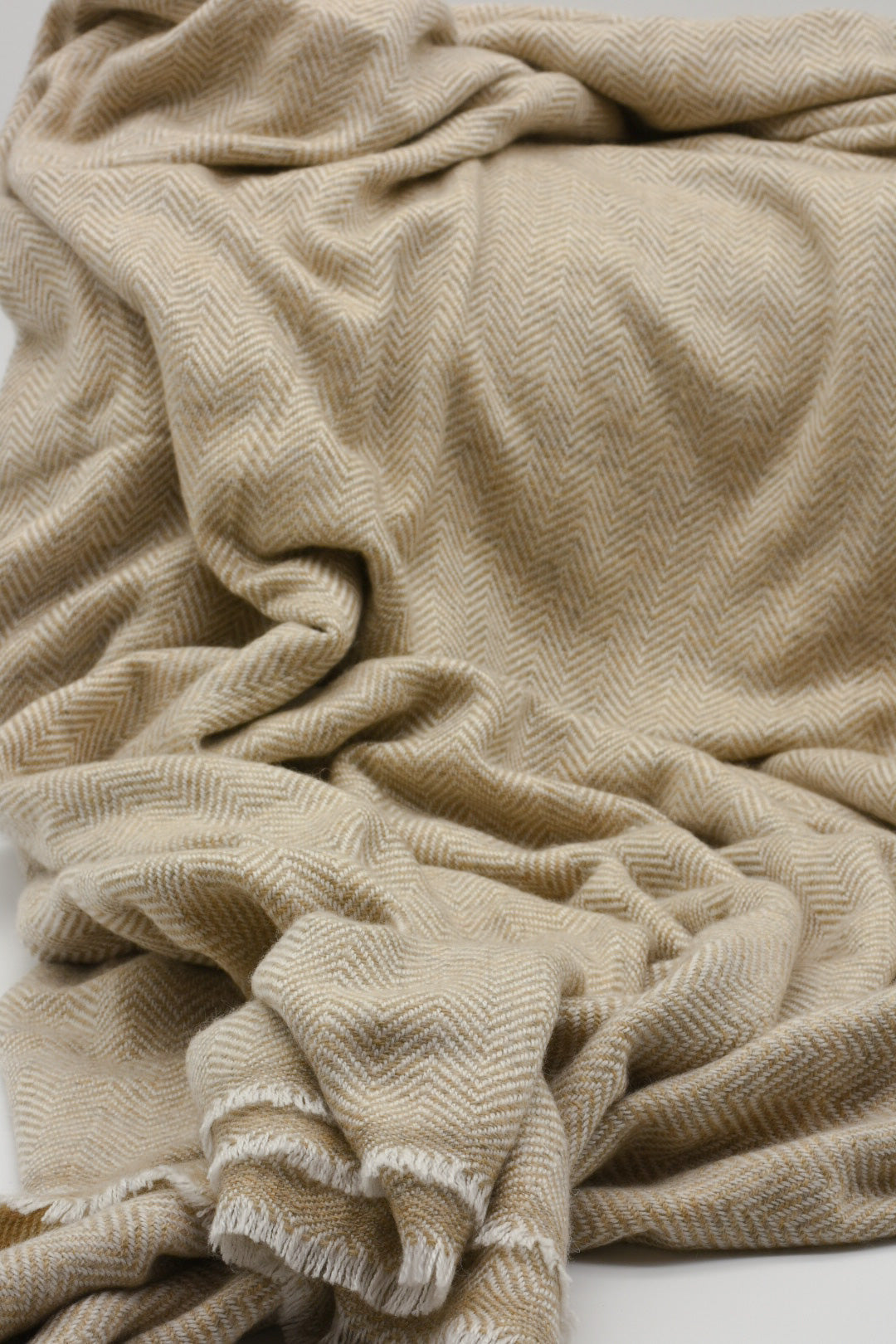 Kaschmirdecke | Luxus Decke Samui aus 100% Kaschmir | 140 x 290 cm | Beige Groß flauschig Weich Leicht