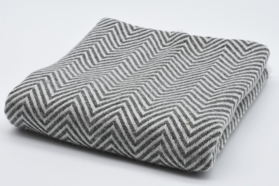 Luxus Kaschmir Schal FIJI I 70 x 210 cm | Grau | Kaschmirschal | 100 Kaschmirwolle | weich, kuschelig, flauschig, leicht, groß | 100% Kaschmirwolle | Kaschmirschal | 100 cashmere