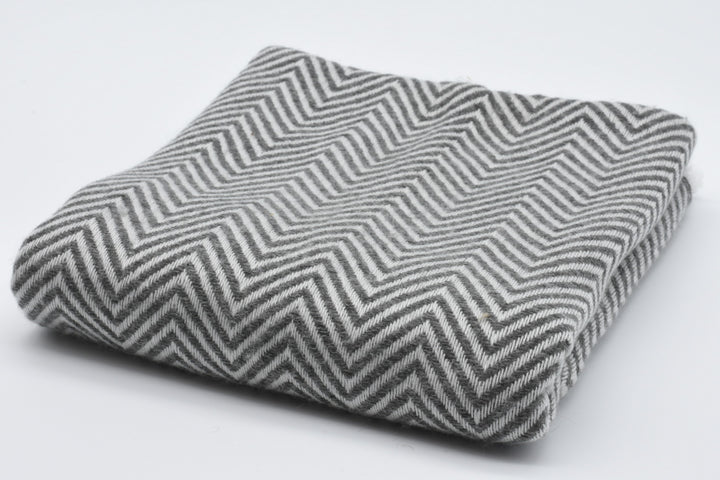 Luxus Kaschmir Schal FIJI I 70 x 210 cm | Grau | Kaschmirschal | 100 Kaschmirwolle | weich, kuschelig, flauschig, leicht, groß | 100% Kaschmirwolle | Kaschmirschal | 100 cashmere