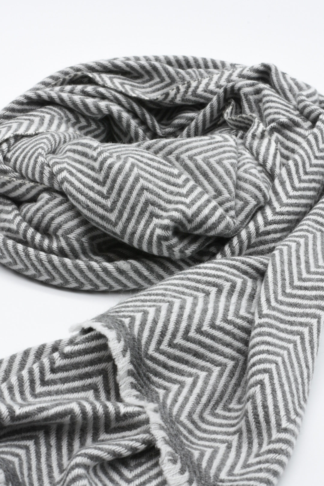 Luxus Kaschmir Schal FIJI I 70 x 210 cm | Grau | Kaschmirschal | 100 Kaschmirwolle | weich, kuschelig, flauschig, leicht, groß | 100% Kaschmirwolle | Kaschmirschal | 100 cashmere
