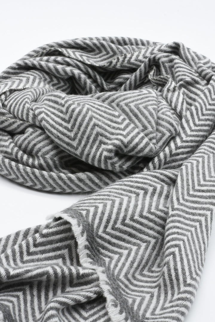 Luxus Kaschmir Schal FIJI I 70 x 210 cm | Grau | Kaschmirschal | 100 Kaschmirwolle | weich, kuschelig, flauschig, leicht, groß | 100% Kaschmirwolle | Kaschmirschal | 100 cashmere