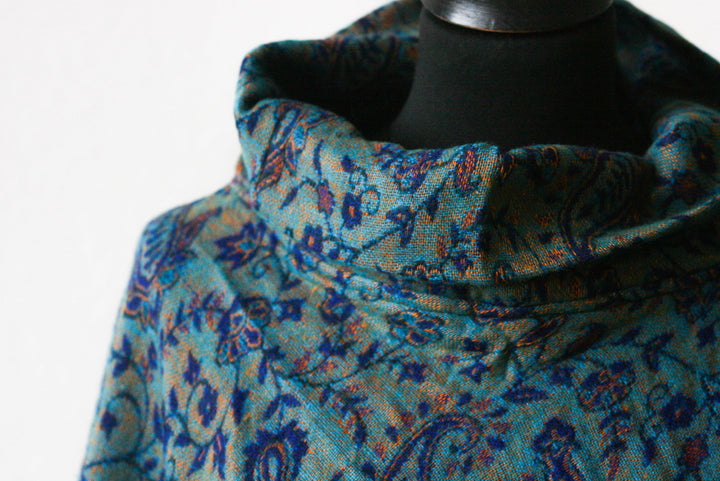 Poncho Paisley Muster Blau Überwurf Kragen