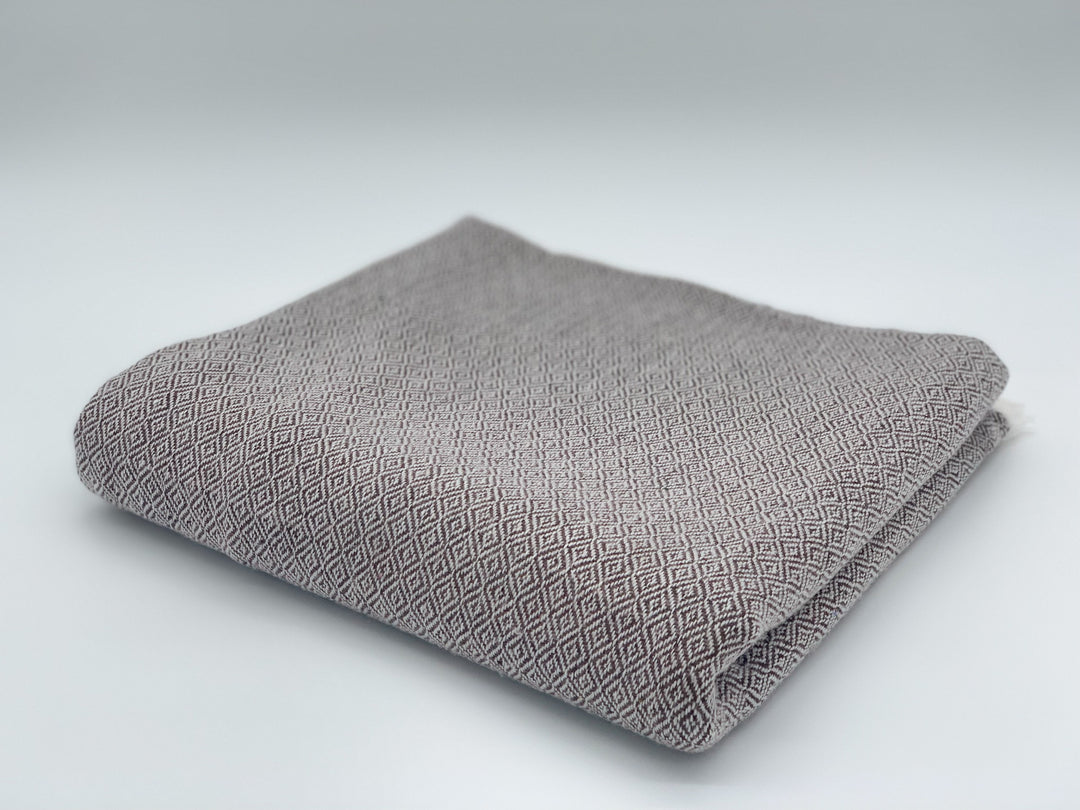 Kaschmirdecke Luxus Decke DIAMANT BORNEO aus 100% Kaschmir | 140x250 cm | Grau-Braun Groß Warm kuschelig weich