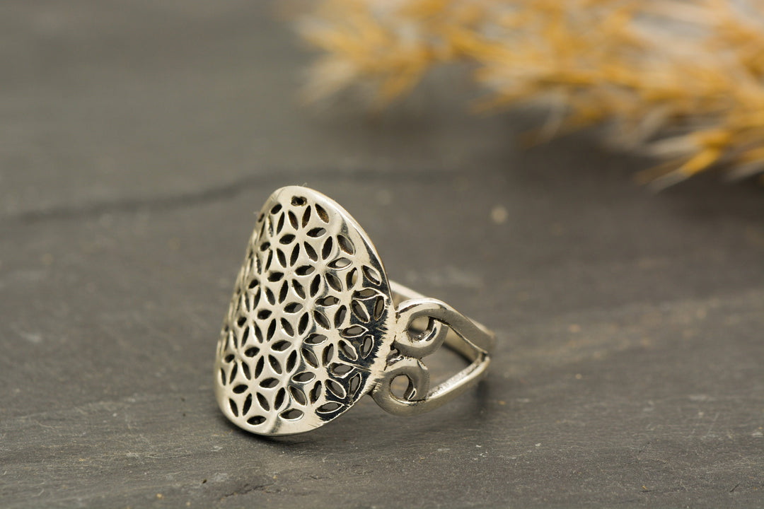 Blume des Lebens Ring 925er Sterling Silber Nahaufnahme Muster rechte Seite